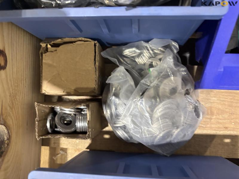 Straps and equipment 15