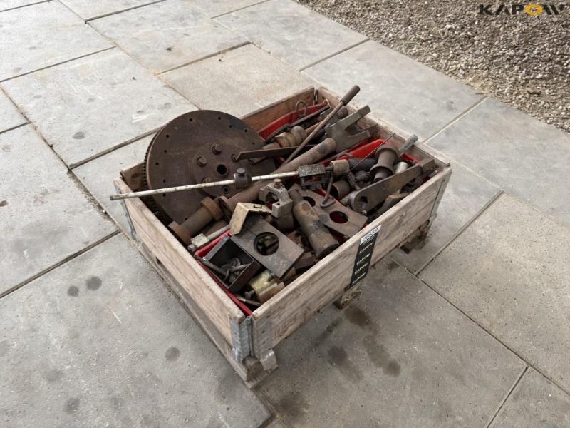 Special tools for Massey Ferguson 3