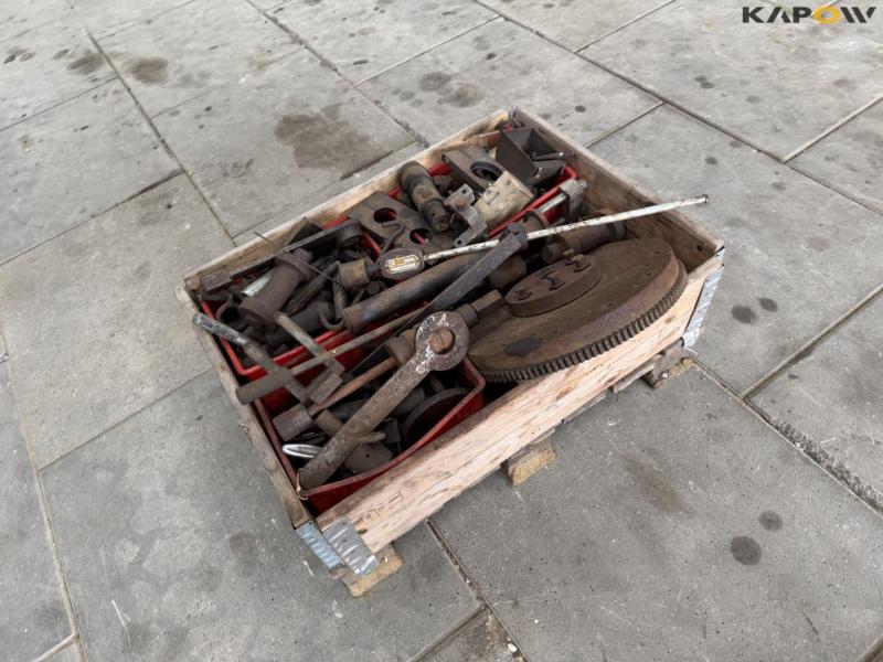 Special tools for Massey Ferguson 7