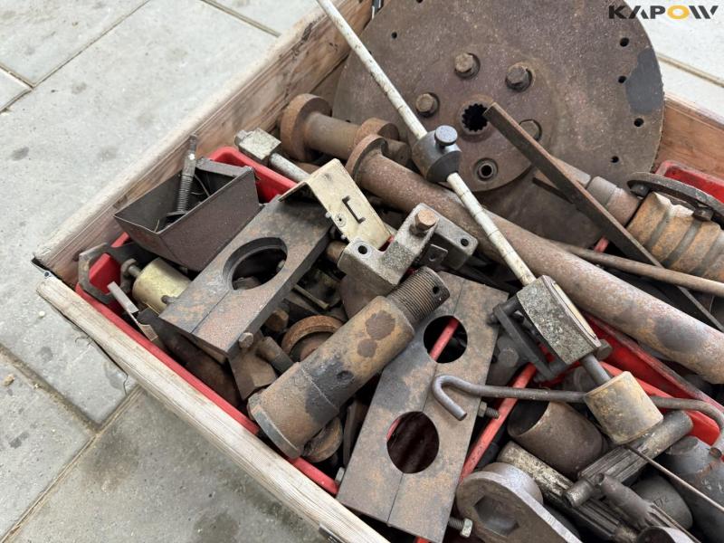 Special tools for Massey Ferguson 14