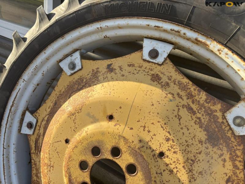 Sprayer wheel 9.5-44 17