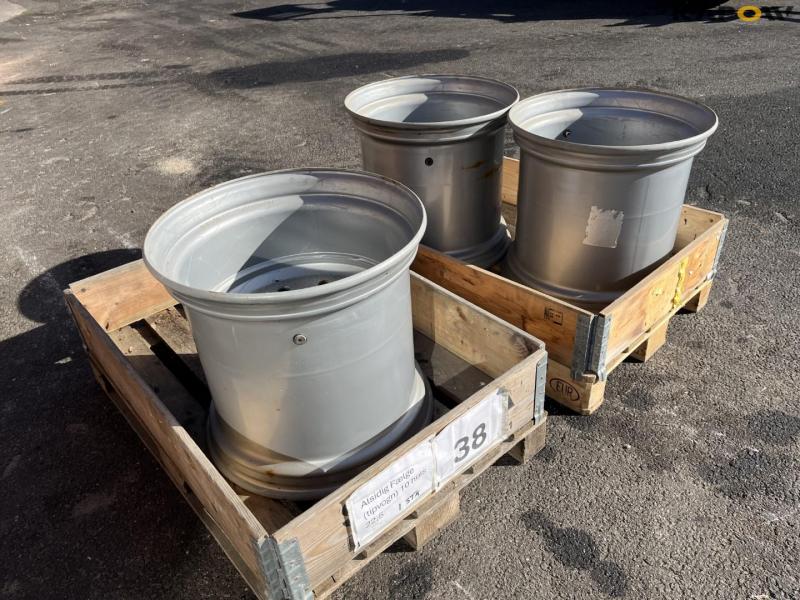 Steel rim 20x22.5 5