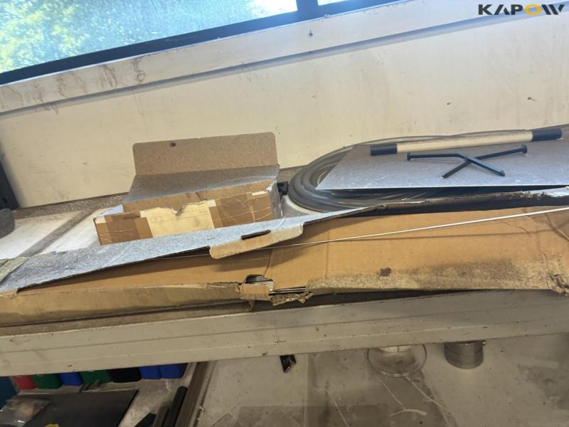 Steel shelf with contents 41