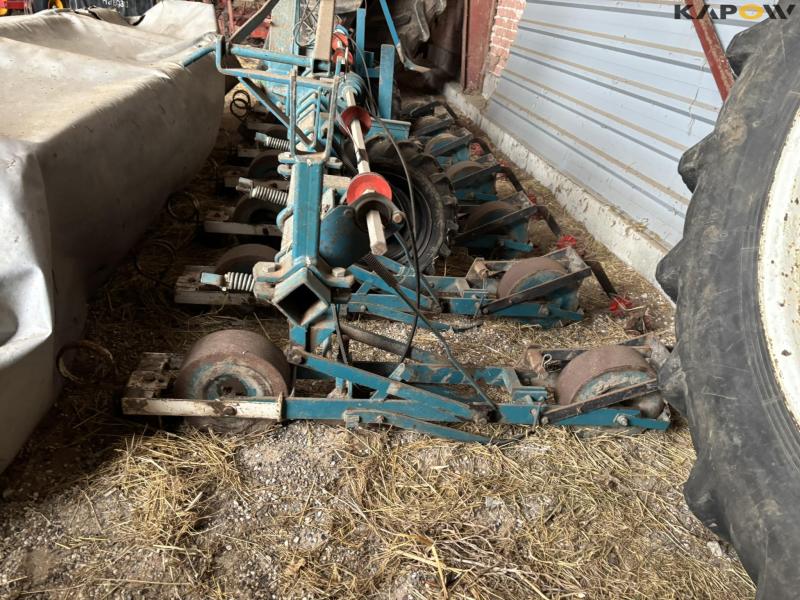 Stanhay MK II single grain seeder 7 rows 11