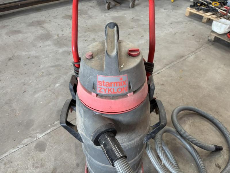 Starmix Zyclon wet/dry vacuum cleaner 13