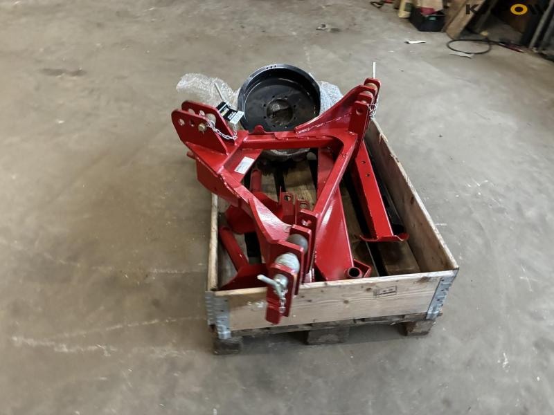 Stand for removing the feed on New Holland Fr. 2