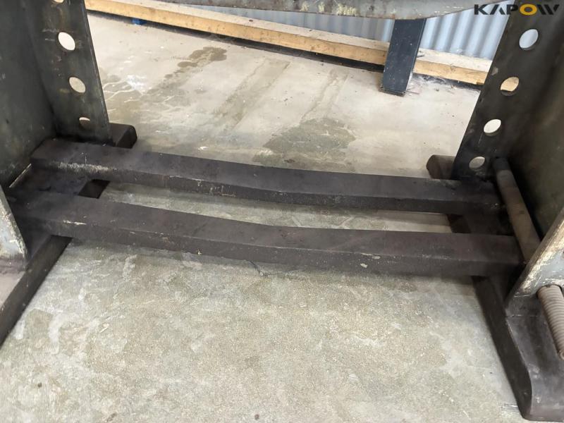 Stenhøj 100Ton presses 27