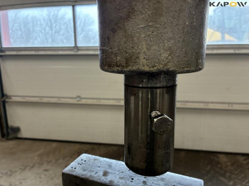 Stenhøj 40 ton presses 8