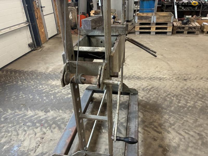 Stenhøj 40 ton presses 10