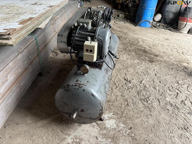 Stenhøj compressor 4
