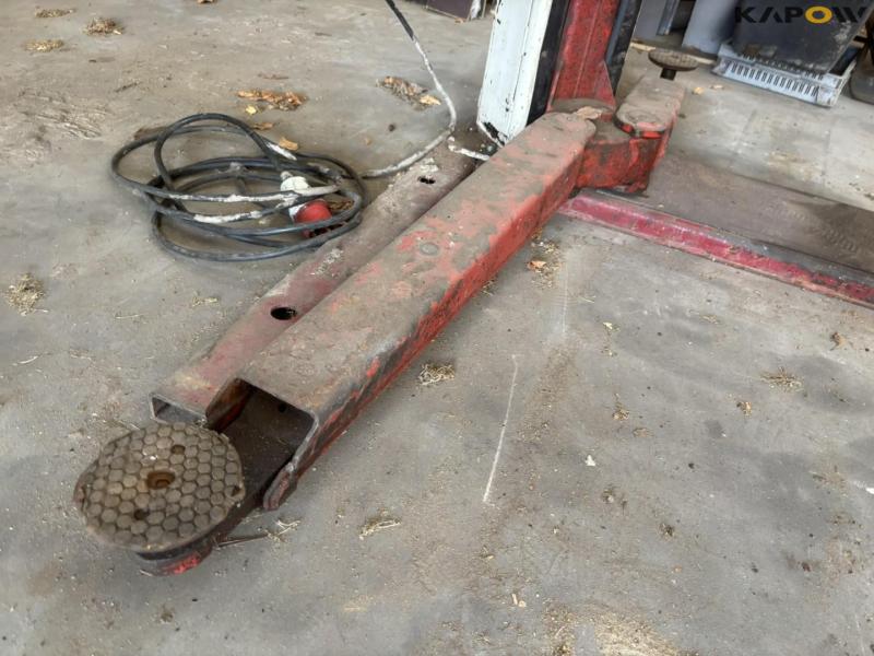 Stenhøj mascot 613 2.5ton workshop lift 7