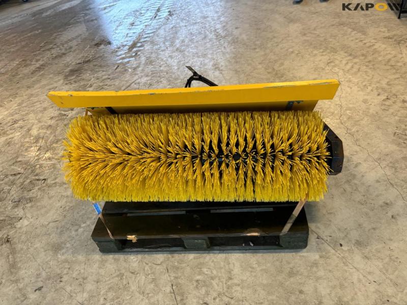 Stensballe FF1300 broom with A-frame 2