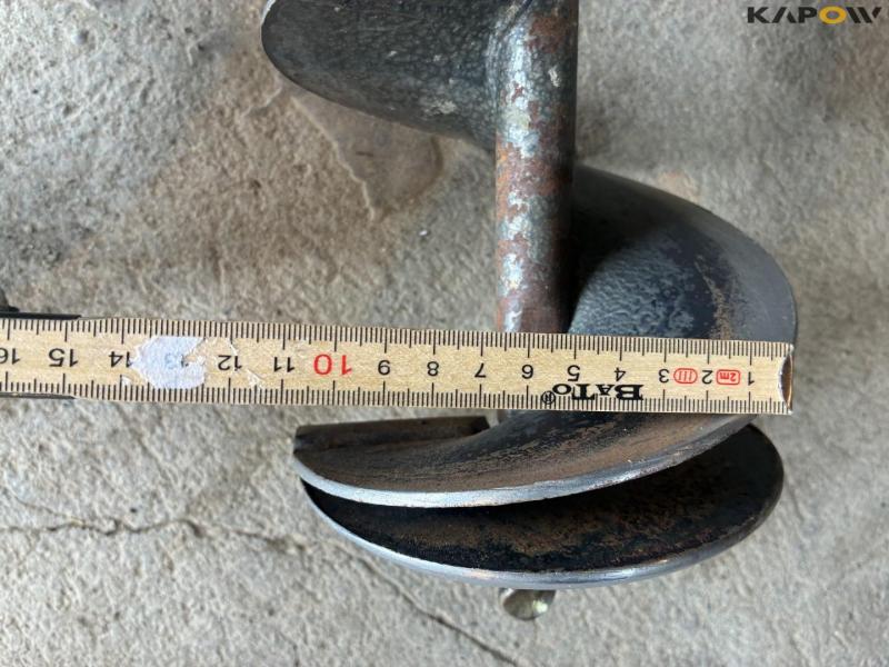 Stihl BT121 earth auger 17