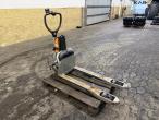 Still electric pallet truck 3