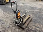 Still electric pallet truck 5