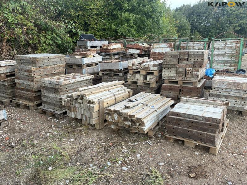 Metal casting formwork 75