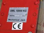Support legs + crane chain 15