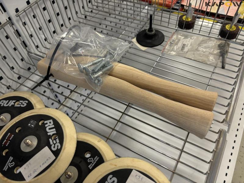 Large batch of drills, cutting discs and miscellaneous 38