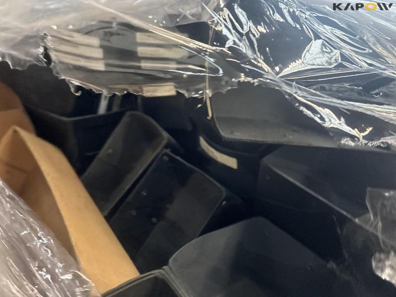 Large batch of storage boxes 20