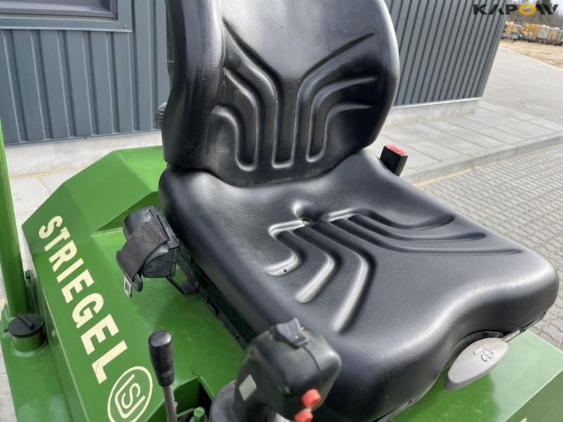 Striegel 300 DY/A skid steer loader 25