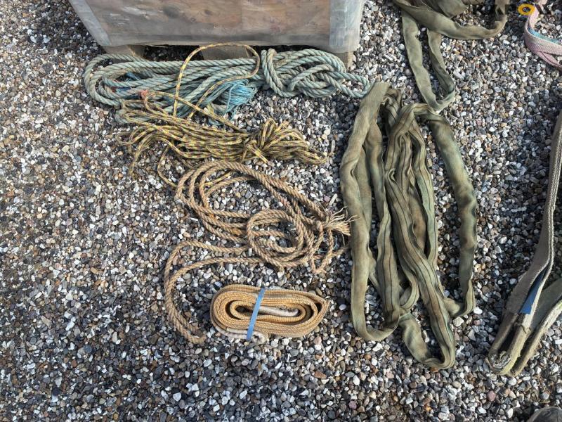 Straps and lashing 7