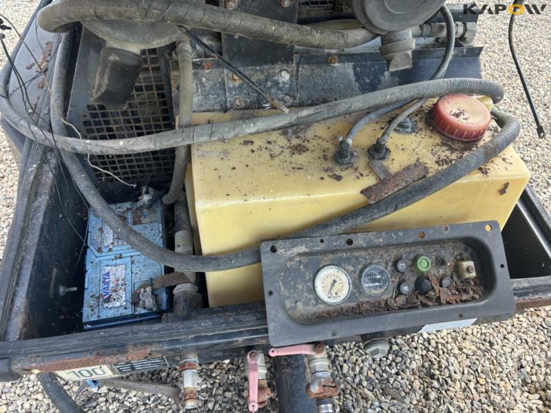 Sullair VH7M mobile compressor 21