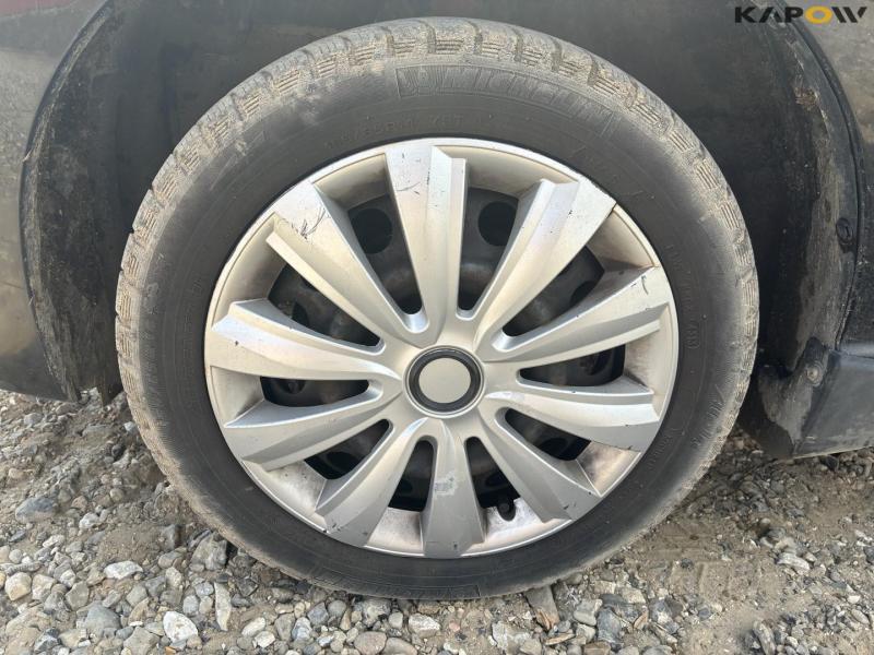 Suzuki Alto 1.0 m/t passenger car 6