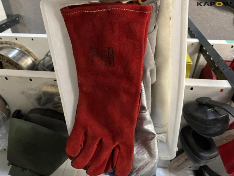 Welding equipment 22