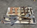 Welding brackets for quick change 1