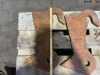 Welding brackets for quick change 14