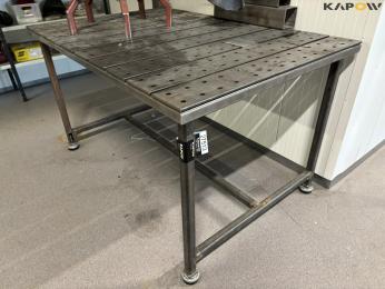 Welding table