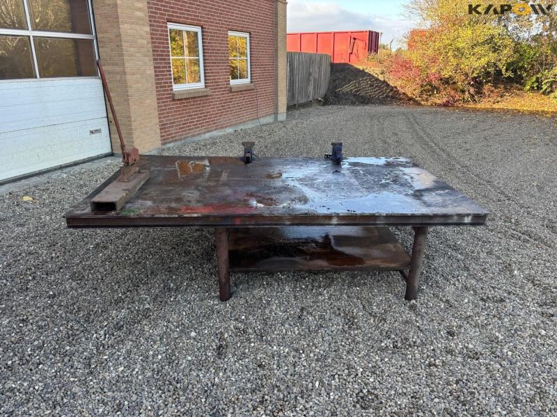 Welding table 2