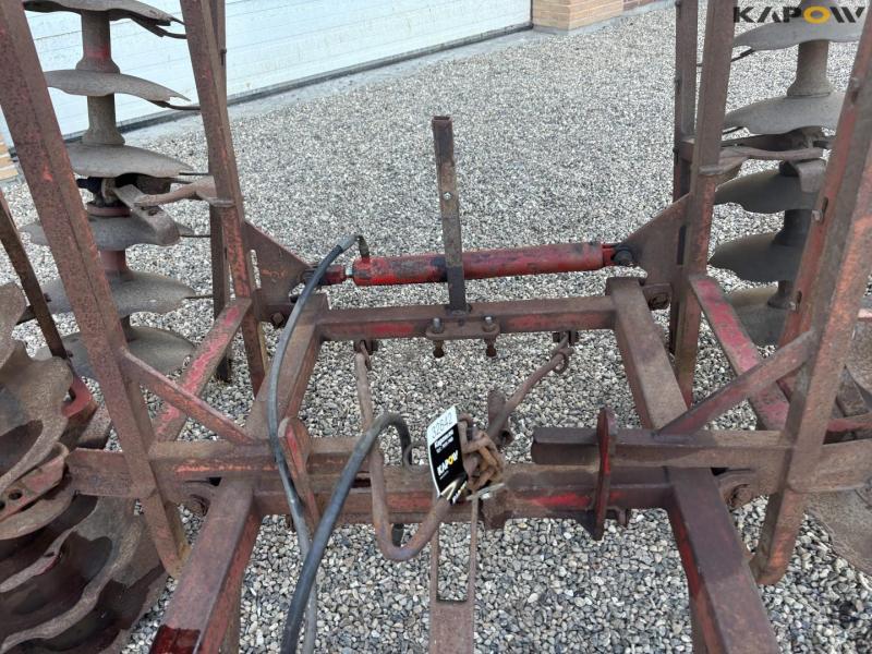 Disc harrow 11