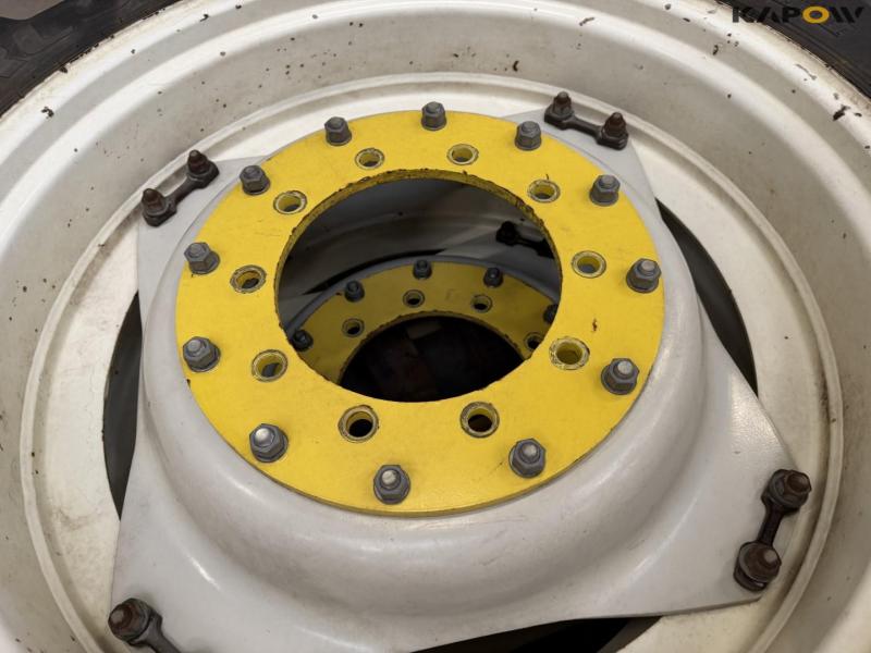 Taurus 270/95-R36 sprayer wheel 9