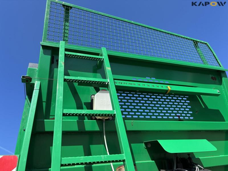 Tebbe HS20 with HS240 spreader and discharge box 31