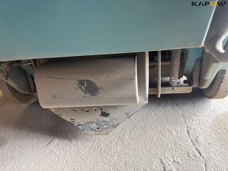 Tennant 6080 sweeper with collector 15