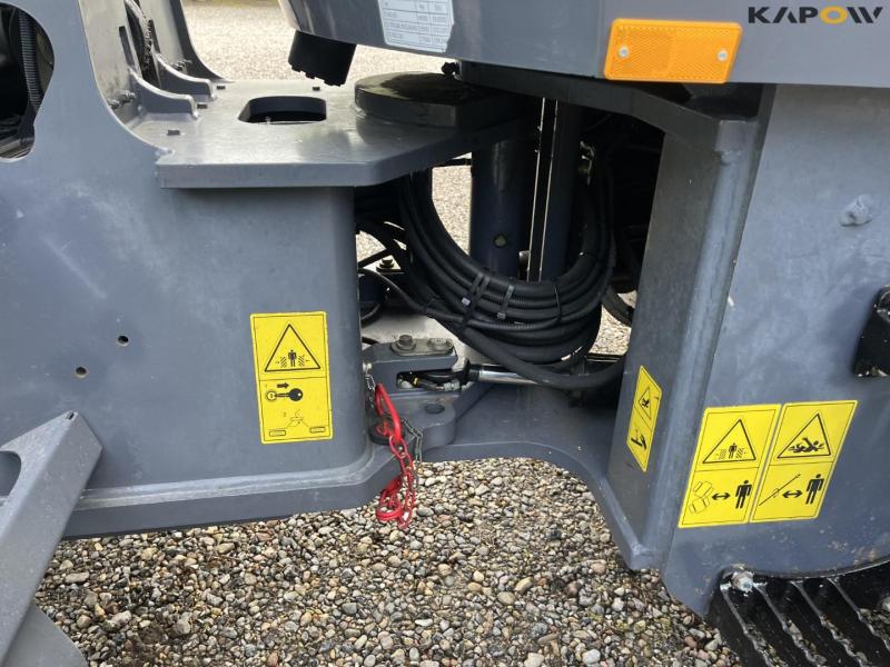 Terex TL120 wheel loader 11