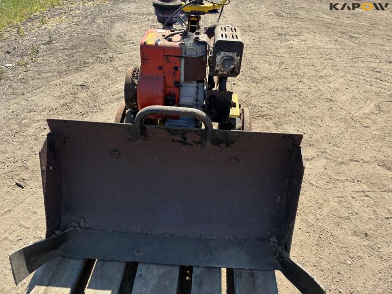 Texas 5001 implement carrier with dozer blade 12