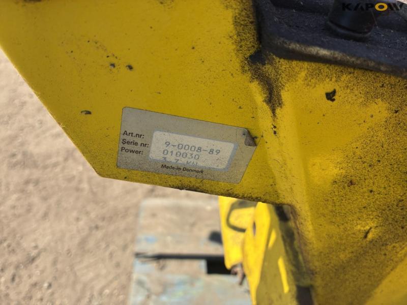 Texas 5001 implement carrier with dozer blade 17