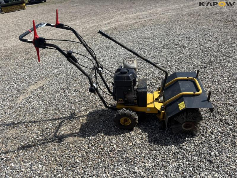 Texas Handy sweep 600B broom 4