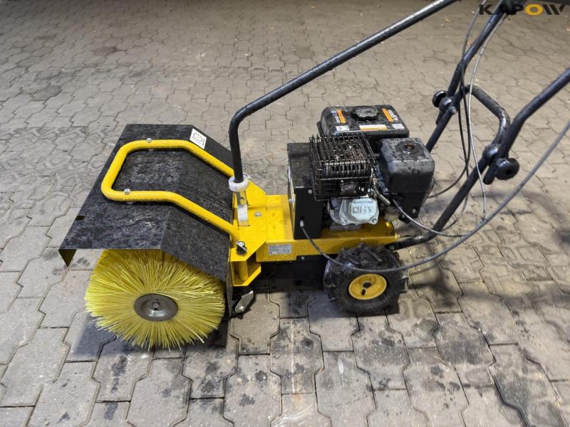 Texas HS600Tg broom 9