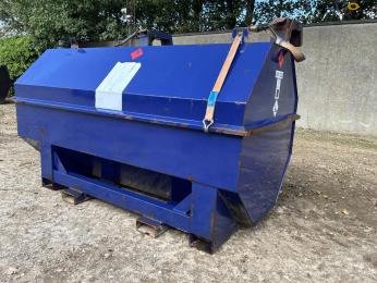Thyholm 2500liter fuel tank with pump