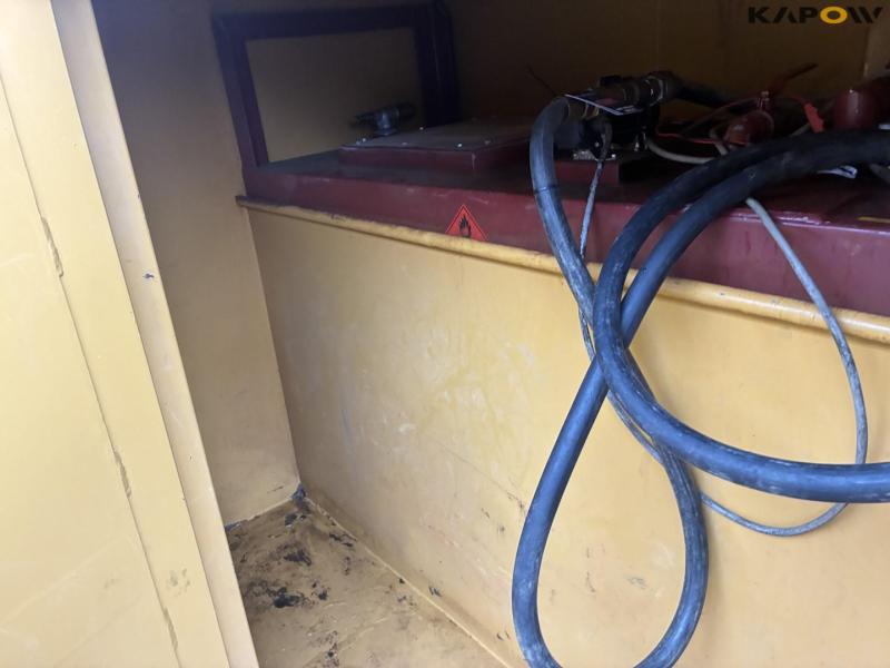 Thyholm fuel container with pump 23