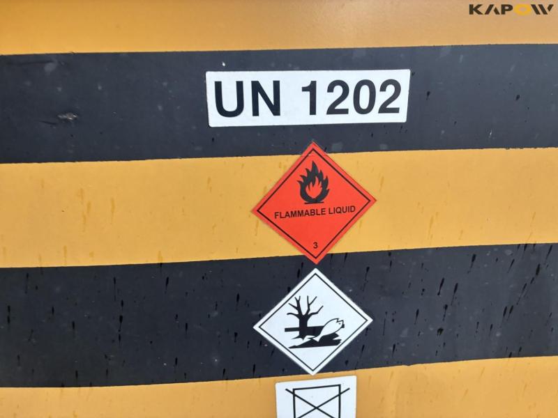 Thyholm fuel container with pump 26
