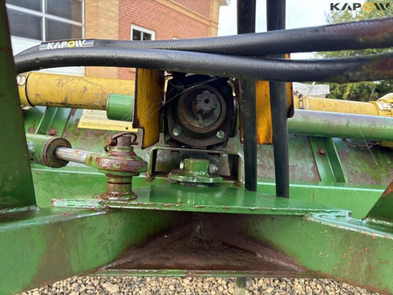 Thyregod sweeper with 3-point hitch 13