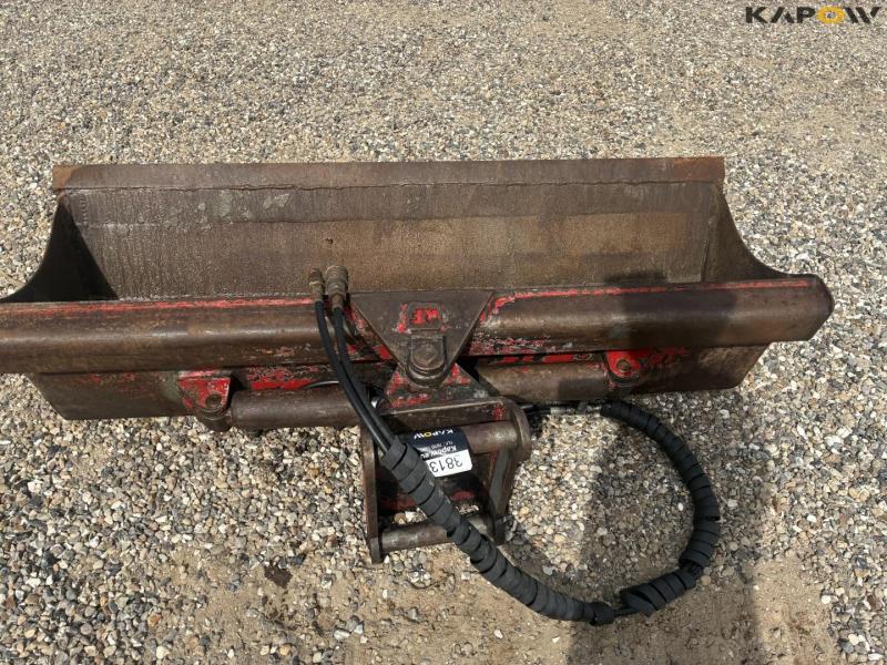 Tilt planer bucket 3