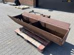 Tilt bucket with Hydrema hitch 1