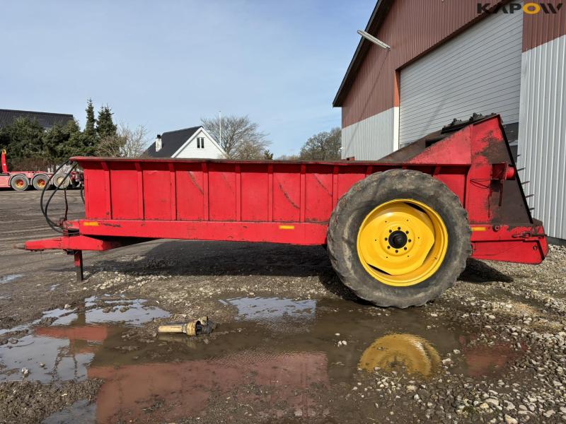 TIM manure spreader 8