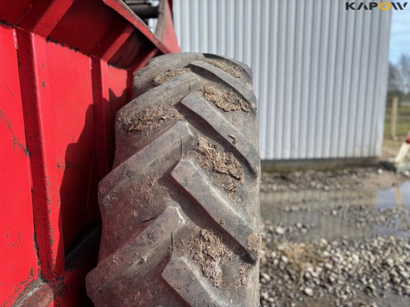TIM manure spreader 43
