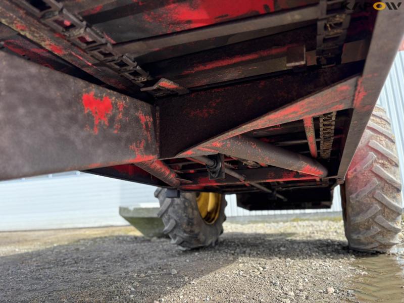 TIM manure spreader 47